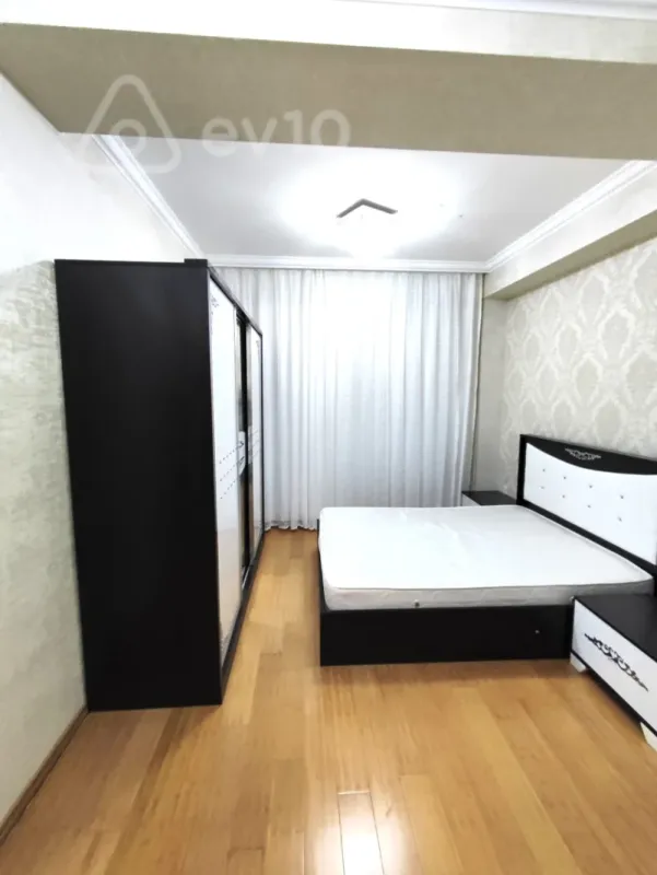 Kirayə verilir 2 otaqlı yeni tikili 80 m²