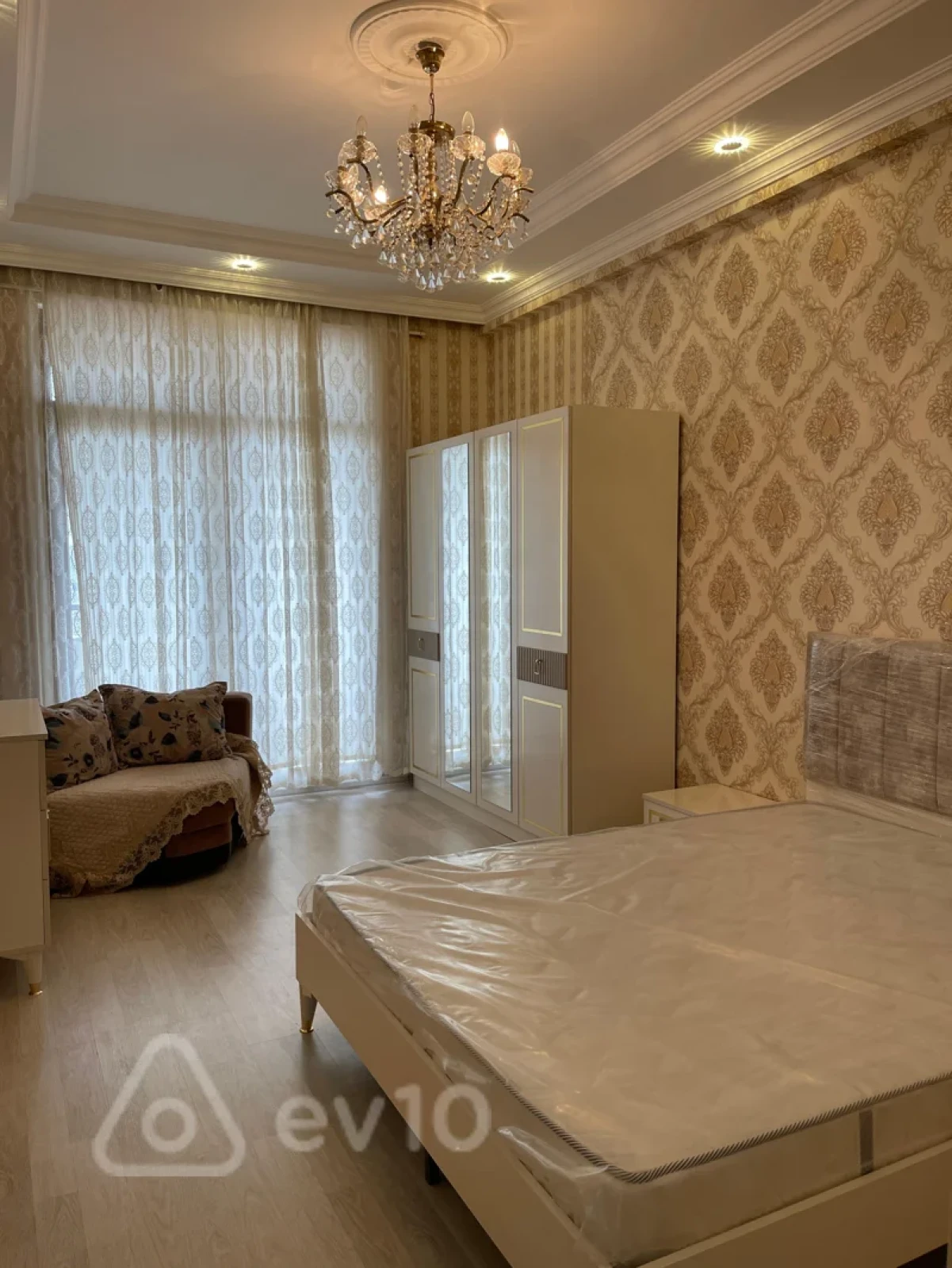 Kirayə verilir 2 otaqlı yeni tikili 60 m²