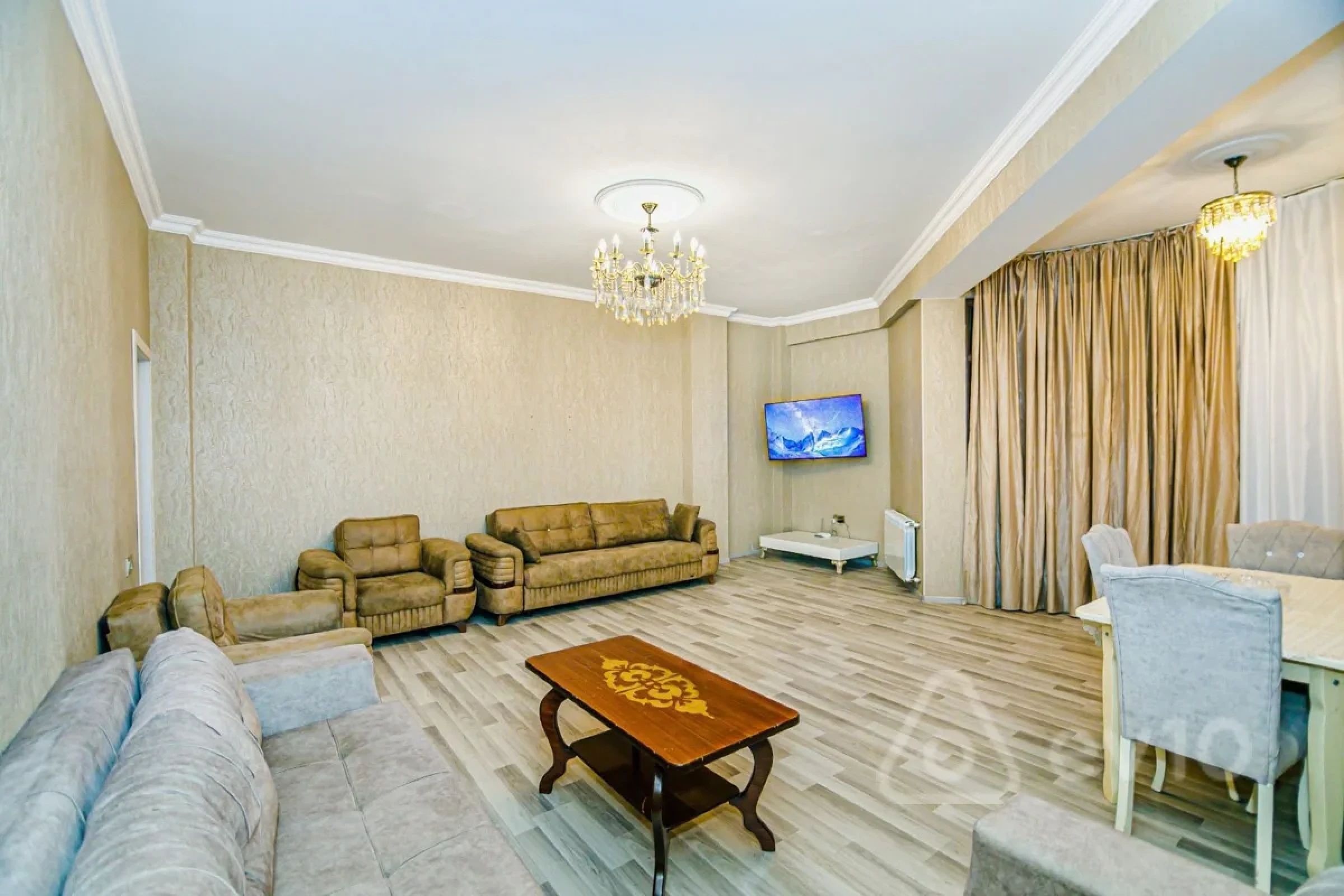 Kirayə verilir 4 otaqlı yeni tikili 140 m²