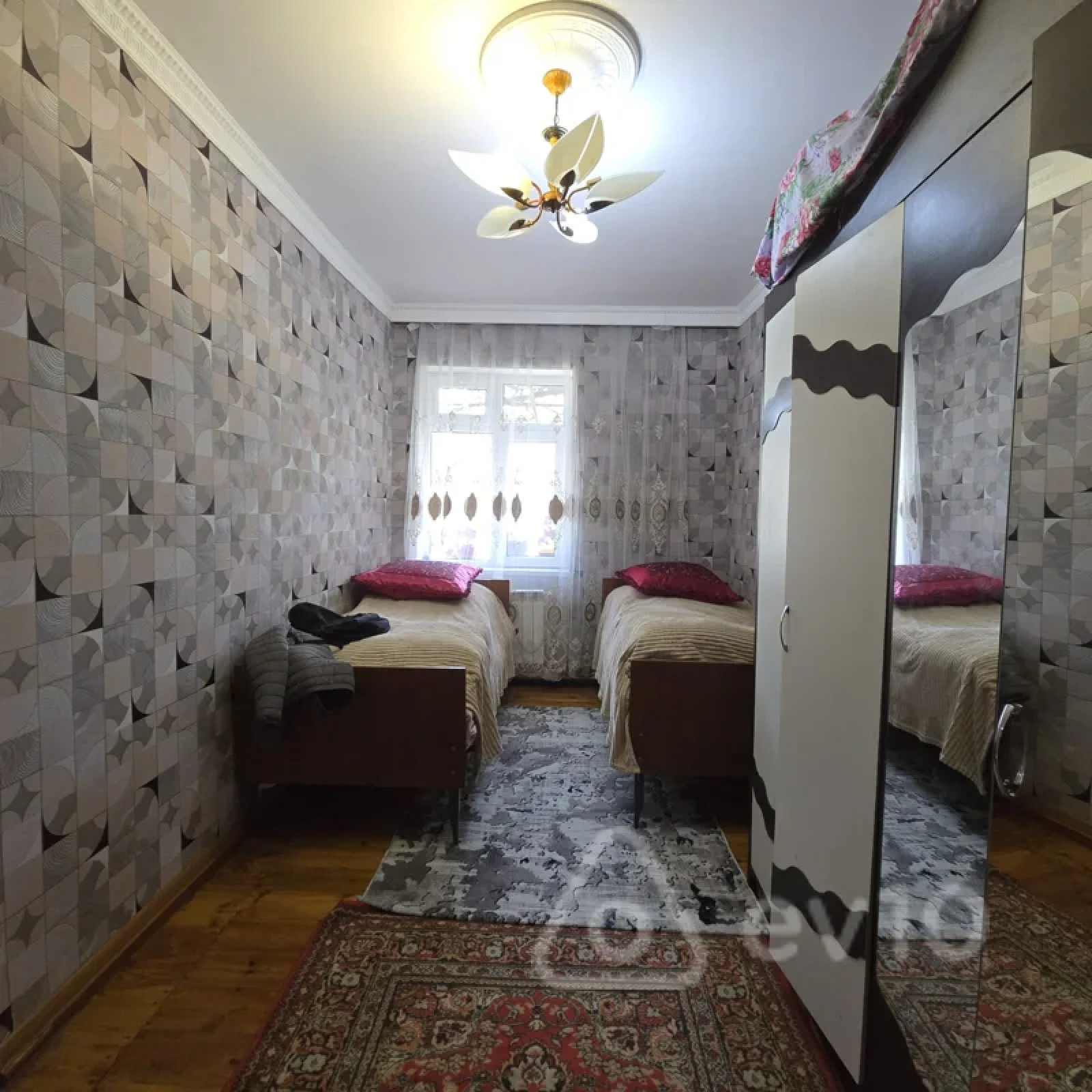 Satılır 4 otaqlı həyət evi 220 m²