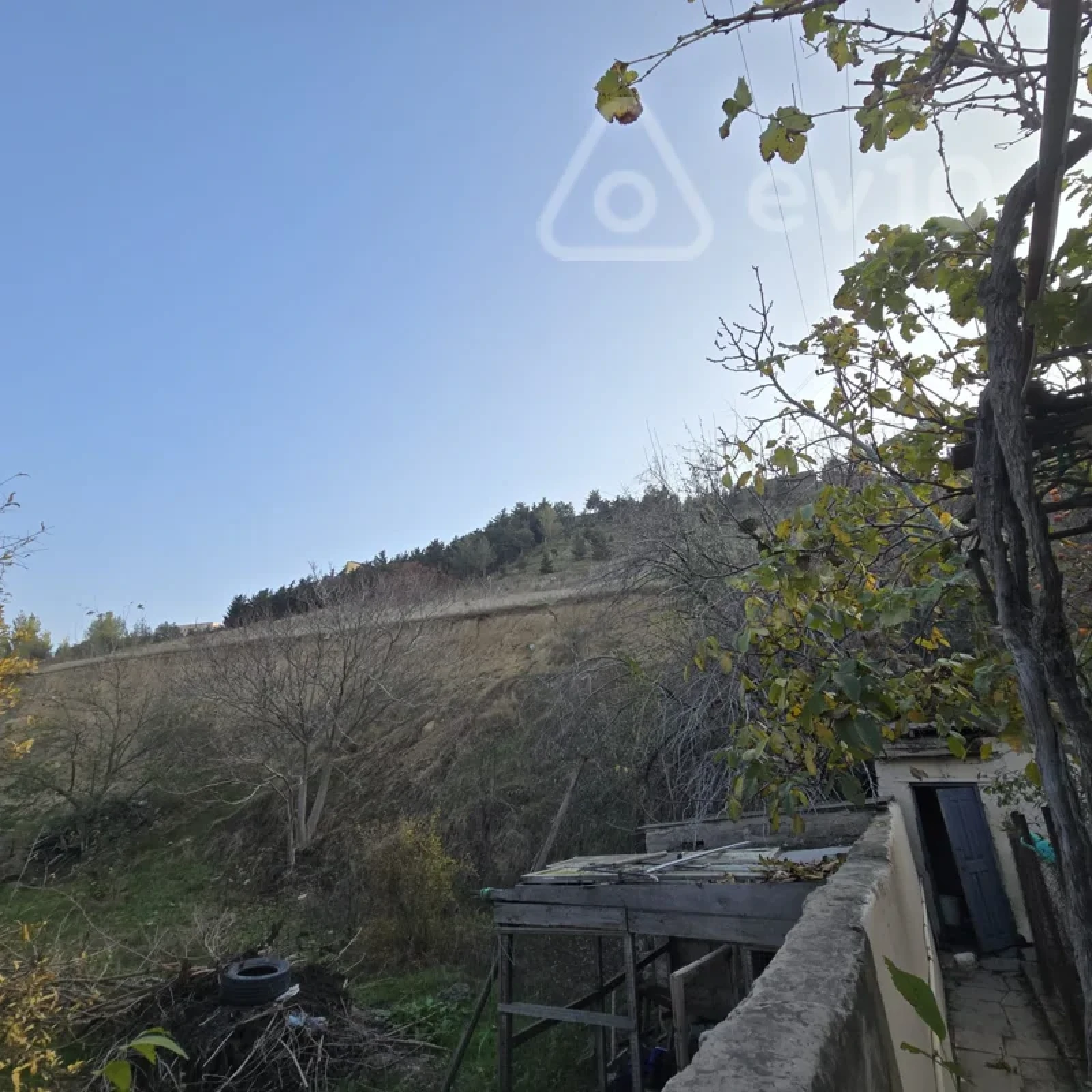 Satılır 4 otaqlı həyət evi 220 m²