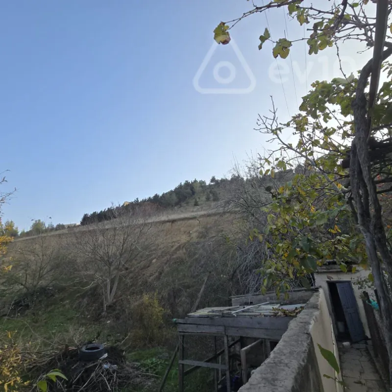 Satılır 4 otaqlı həyət evi 220 m²