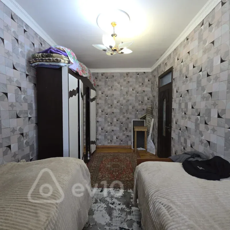 Satılır 4 otaqlı həyət evi 220 m²