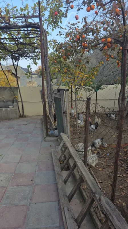 Satılır 4 otaqlı həyət evi 220 m²