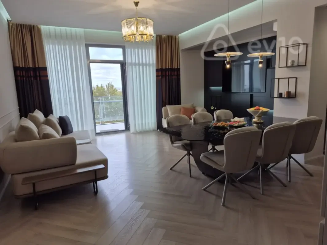 Kirayə verilir 2 otaqlı yeni tikili 104 m²