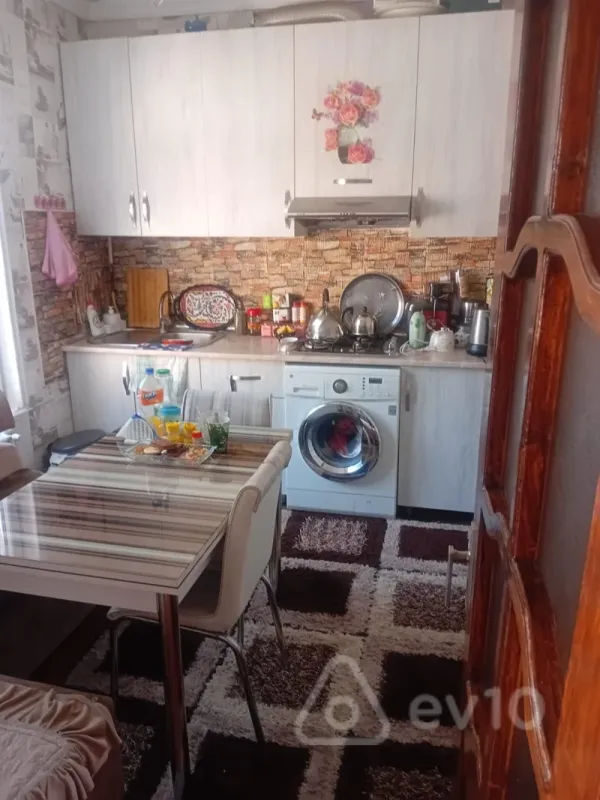 Satılır 2 otaqlı həyət evi 80 m²