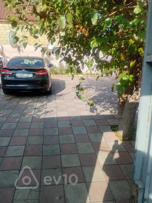 Satılır 2 otaqlı həyət evi 80 m²