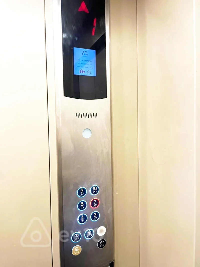 Satılır 2 otaqlı köhnə tikili 60 m² — Bakı, Binəqədi 2 otaq 60.00 m²