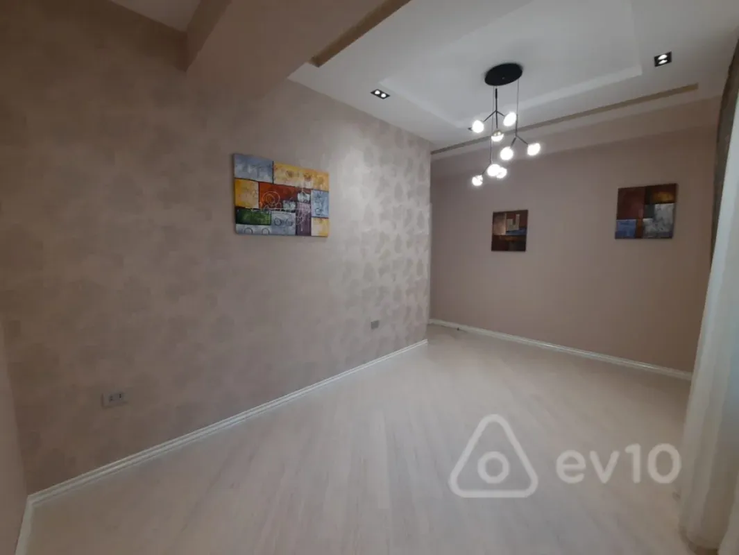 Satılır 4 otaqlı yeni tikili 137 m²