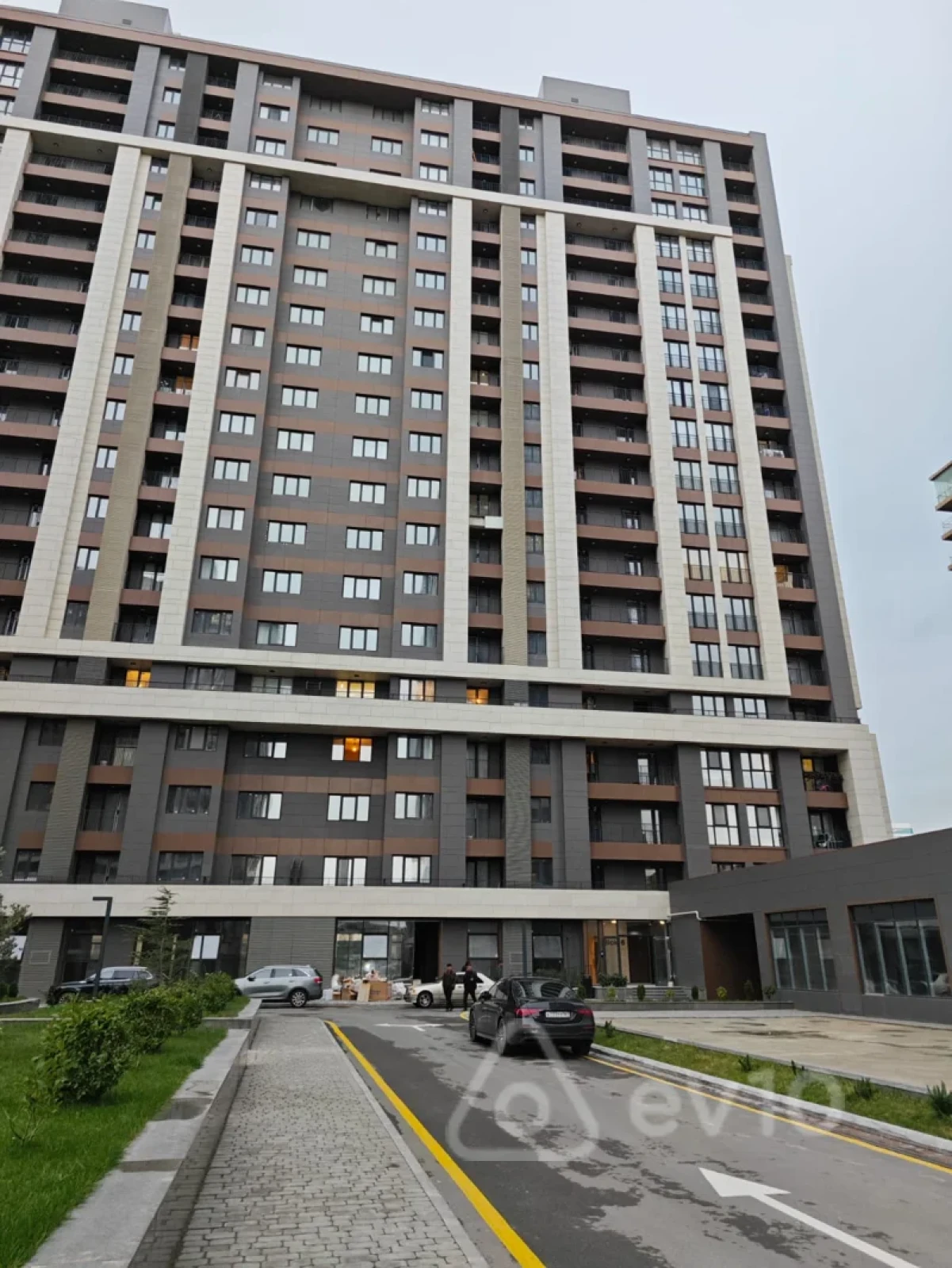 Satılır 2 otaqlı yeni tikili 68 m²