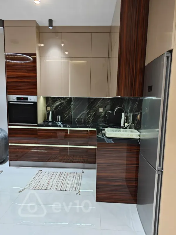 Satılır 2 otaqlı yeni tikili 68 m²