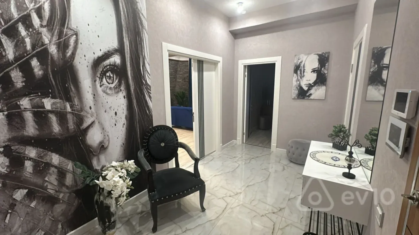 Satılır 2 otaqlı yeni tikili 107 m²