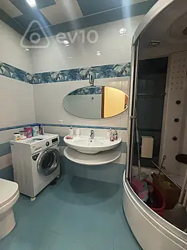 Kirayə verilir 4 otaqlı yeni tikili 200 m²