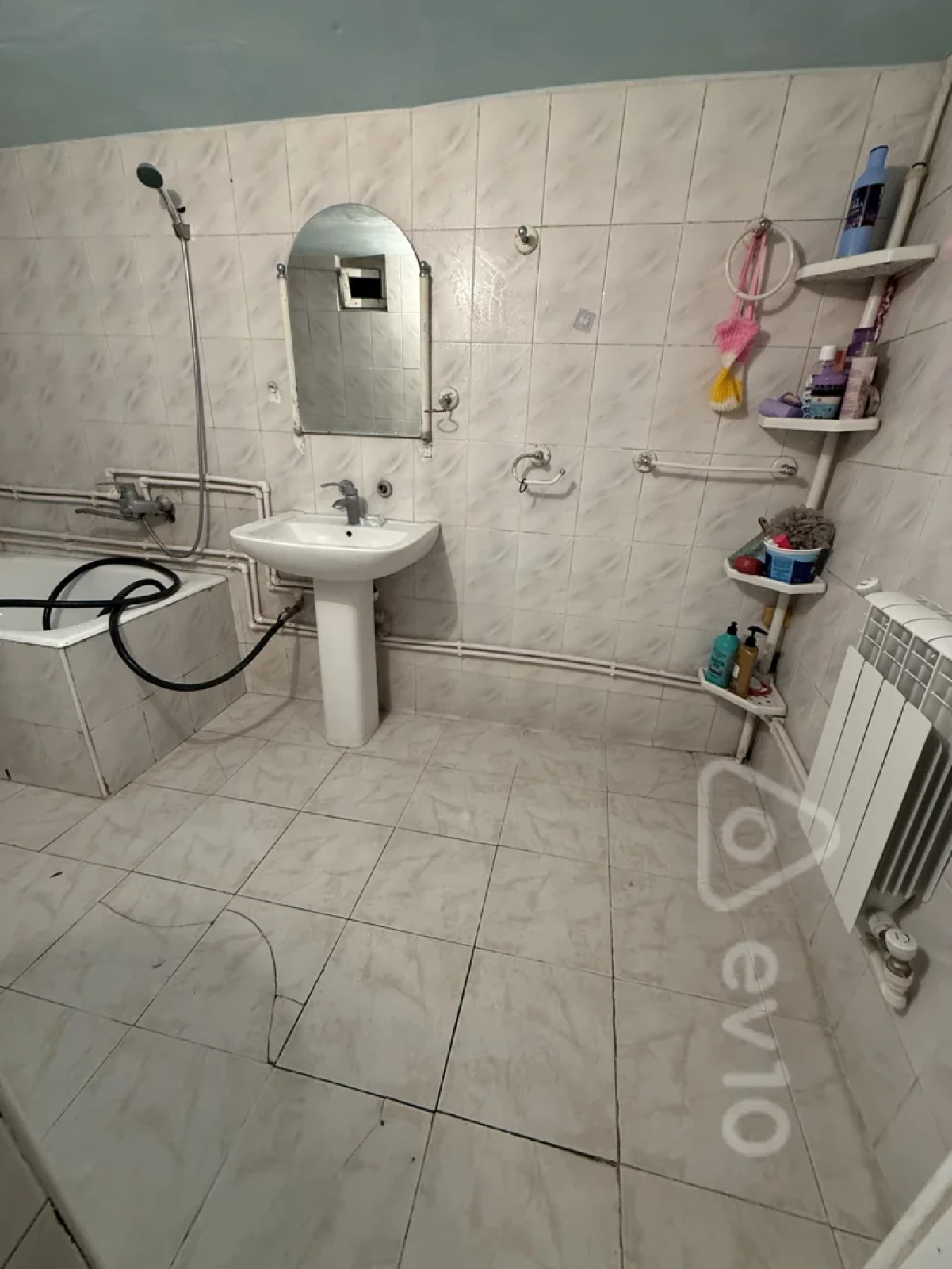 Kirayə verilir 3 otaqlı köhnə tikili 43 m²