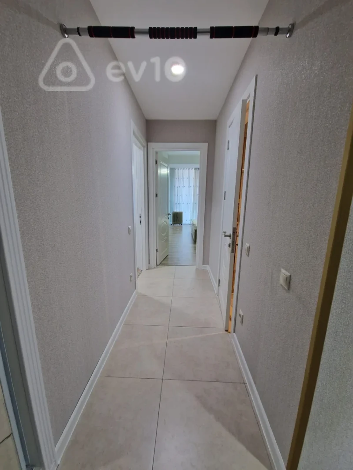 Kirayə verilir 4 otaqlı yeni tikili 170 m²