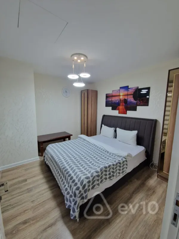 Kirayə verilir 4 otaqlı yeni tikili 170 m²