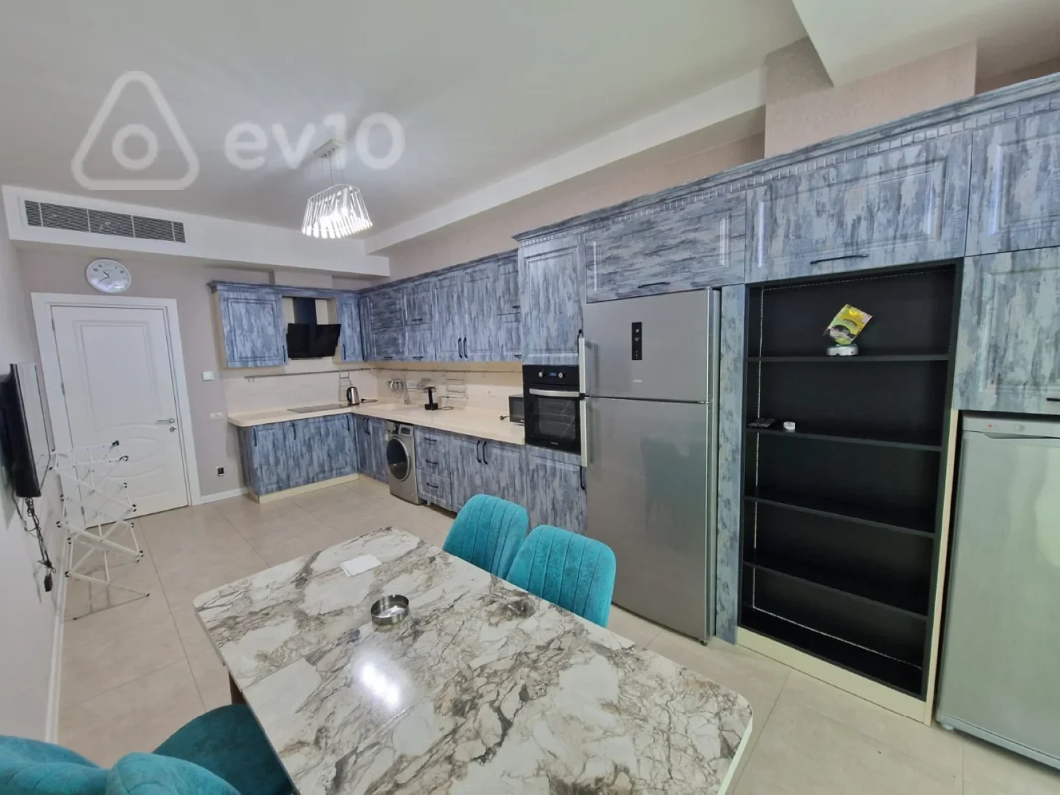 Kirayə verilir 4 otaqlı yeni tikili 170 m²