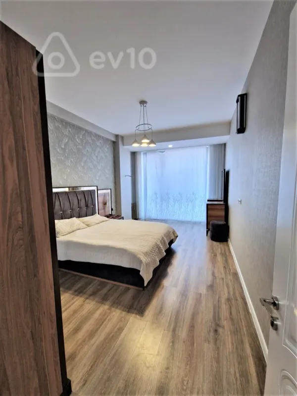 Kirayə verilir 4 otaqlı yeni tikili 170 m²
