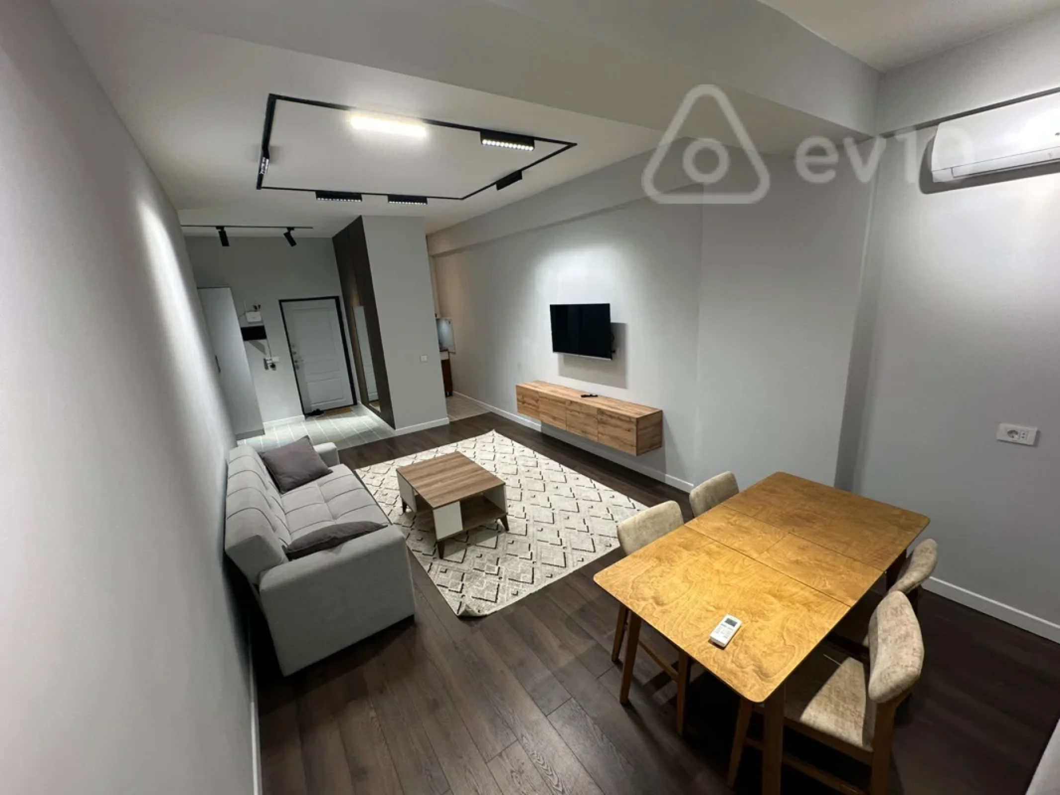 Kirayə verilir 2 otaqlı yeni tikili 62 m²