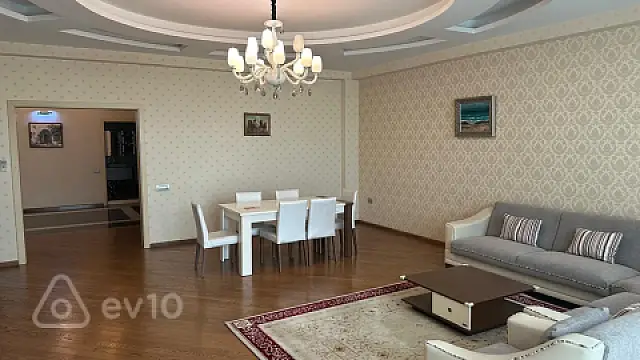 Kirayə verilir 4 otaqlı yeni tikili 220 m²