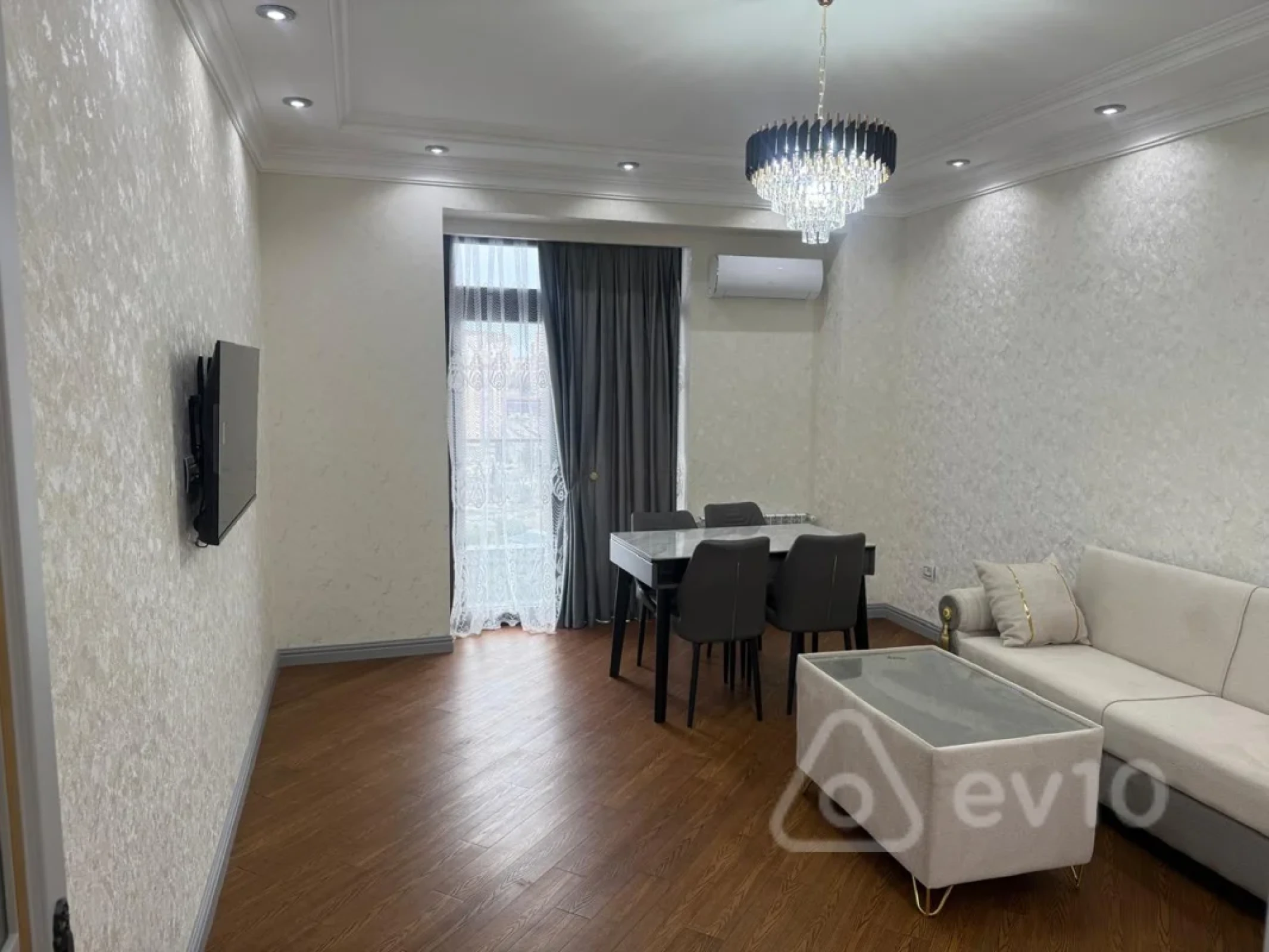 Kirayə verilir 2 otaqlı yeni tikili 70 m²