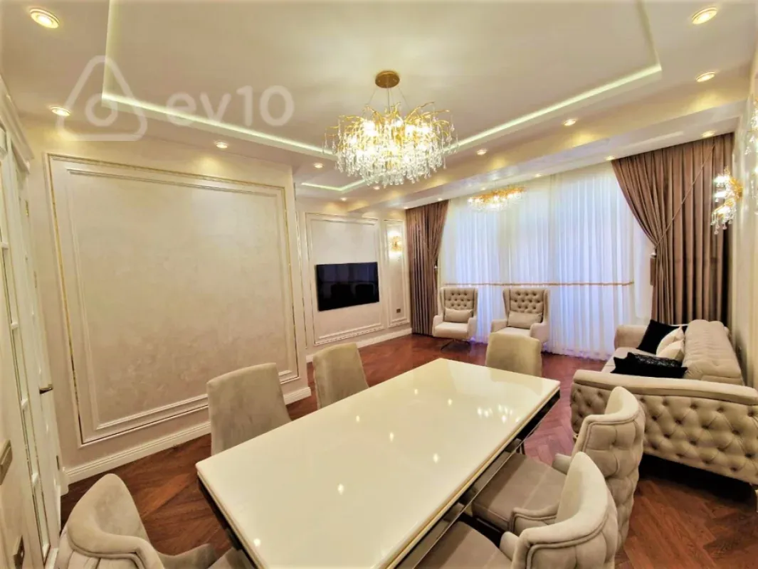Kirayə verilir 3 otaqlı yeni tikili 140 m²