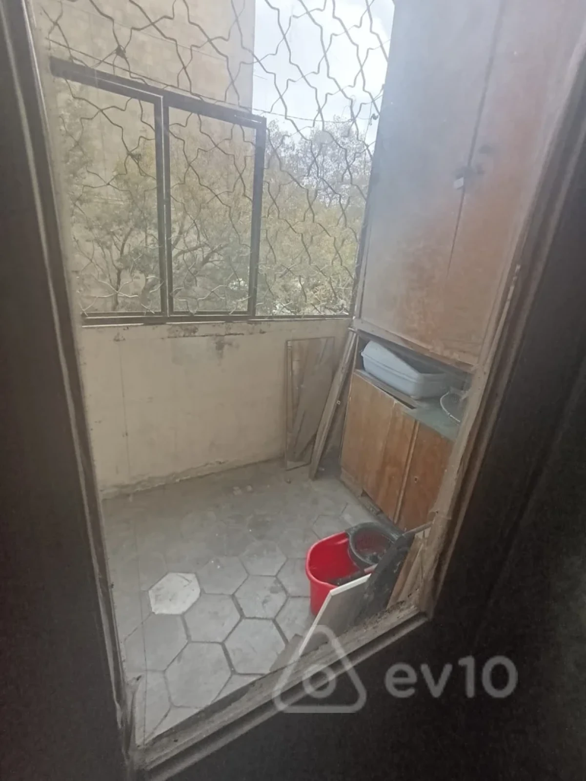 Satılır 3 otaqlı köhnə tikili 85 m²
