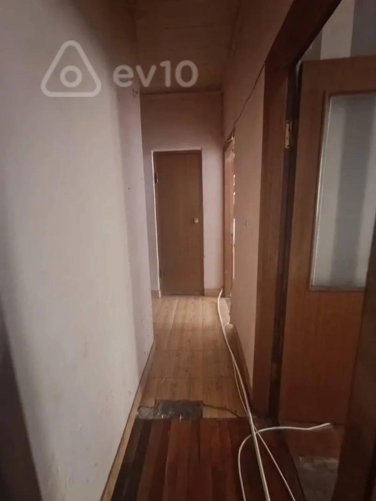 Satılır 3 otaqlı köhnə tikili 85 m²