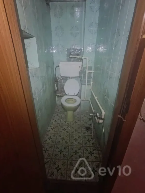 Satılır 3 otaqlı köhnə tikili 85 m²