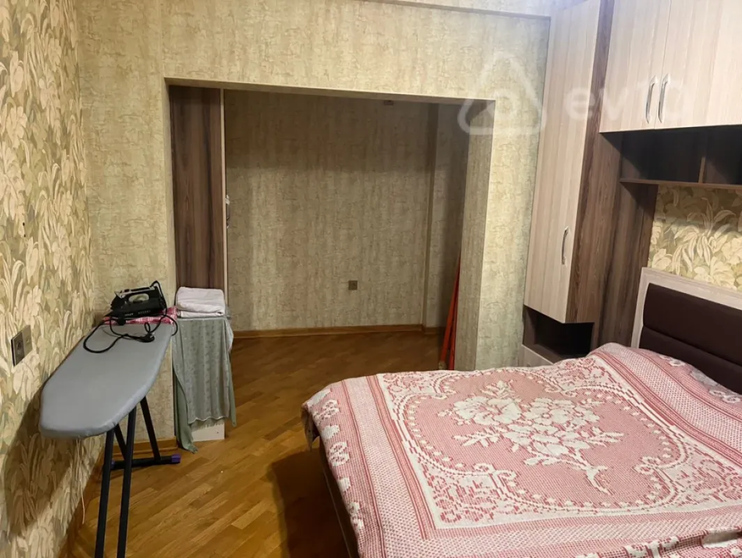 Kirayə verilir 2 otaqlı yeni tikili 80 m²