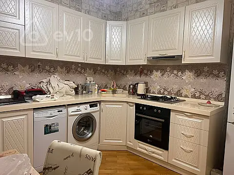 Kirayə verilir 2 otaqlı yeni tikili 80 m²