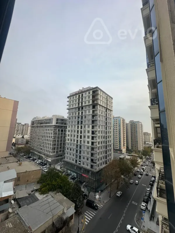 Satılır 4 otaqlı yeni tikili 241.9 m²