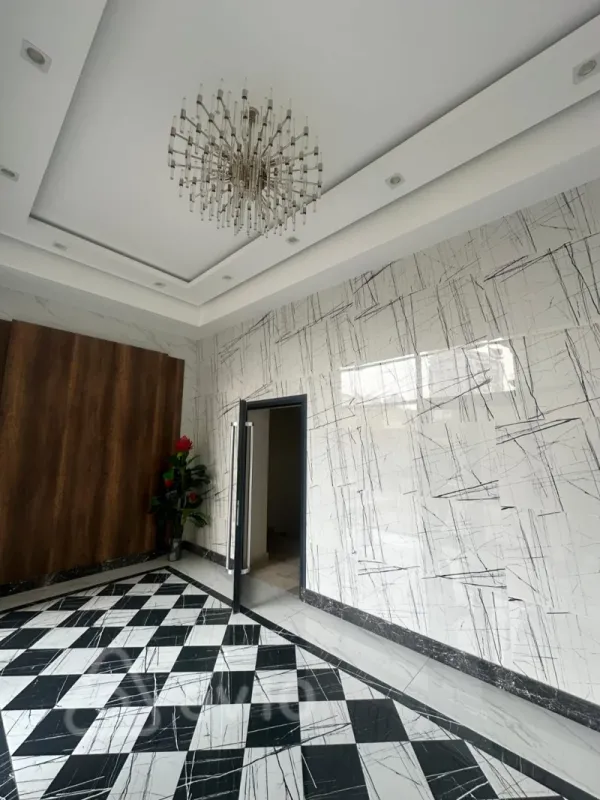 Satılır 4 otaqlı yeni tikili 241.9 m²