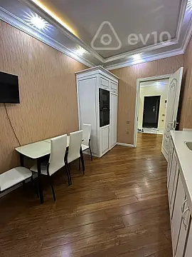 Kirayə verilir 2 otaqlı yeni tikili 100 m²