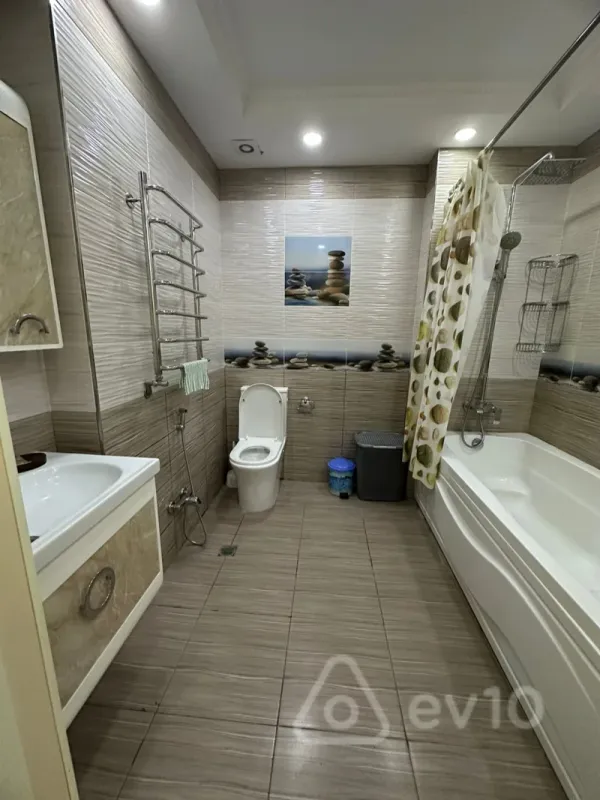 Kirayə verilir 2 otaqlı yeni tikili 100 m²