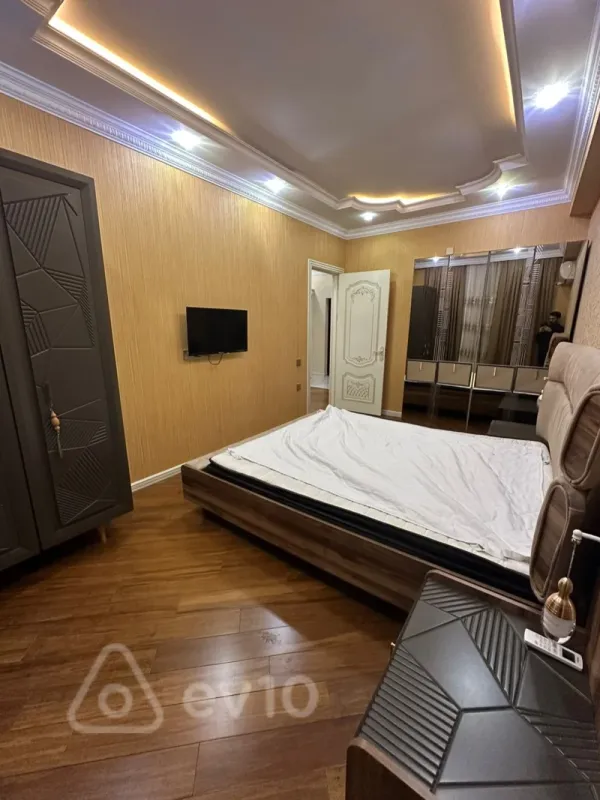 Kirayə verilir 2 otaqlı yeni tikili 100 m²