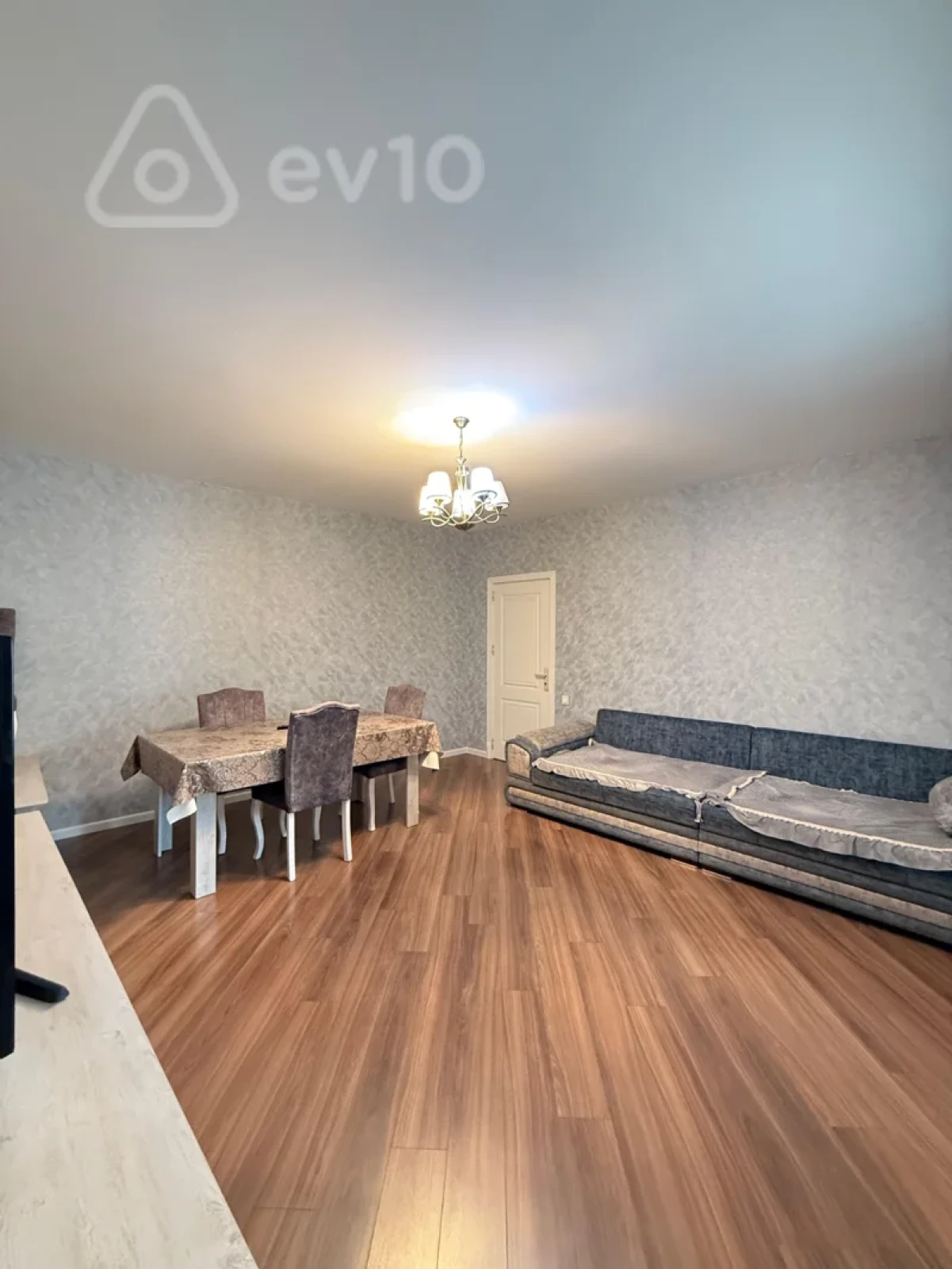 Satılır 5 otaqlı həyət evi 160 m²