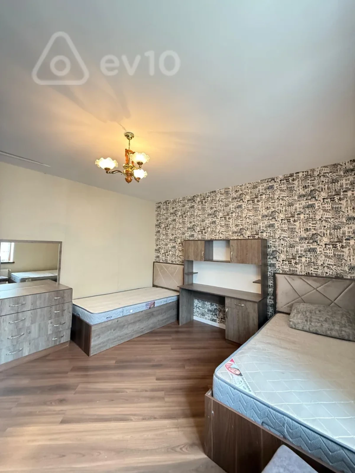 Satılır 5 otaqlı həyət evi 160 m²