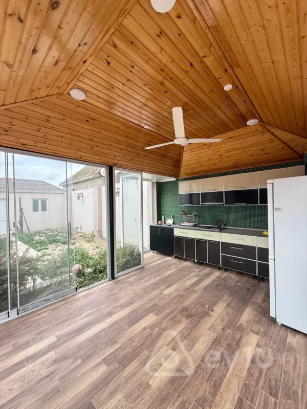 Satılır 5 otaqlı həyət evi 160 m²