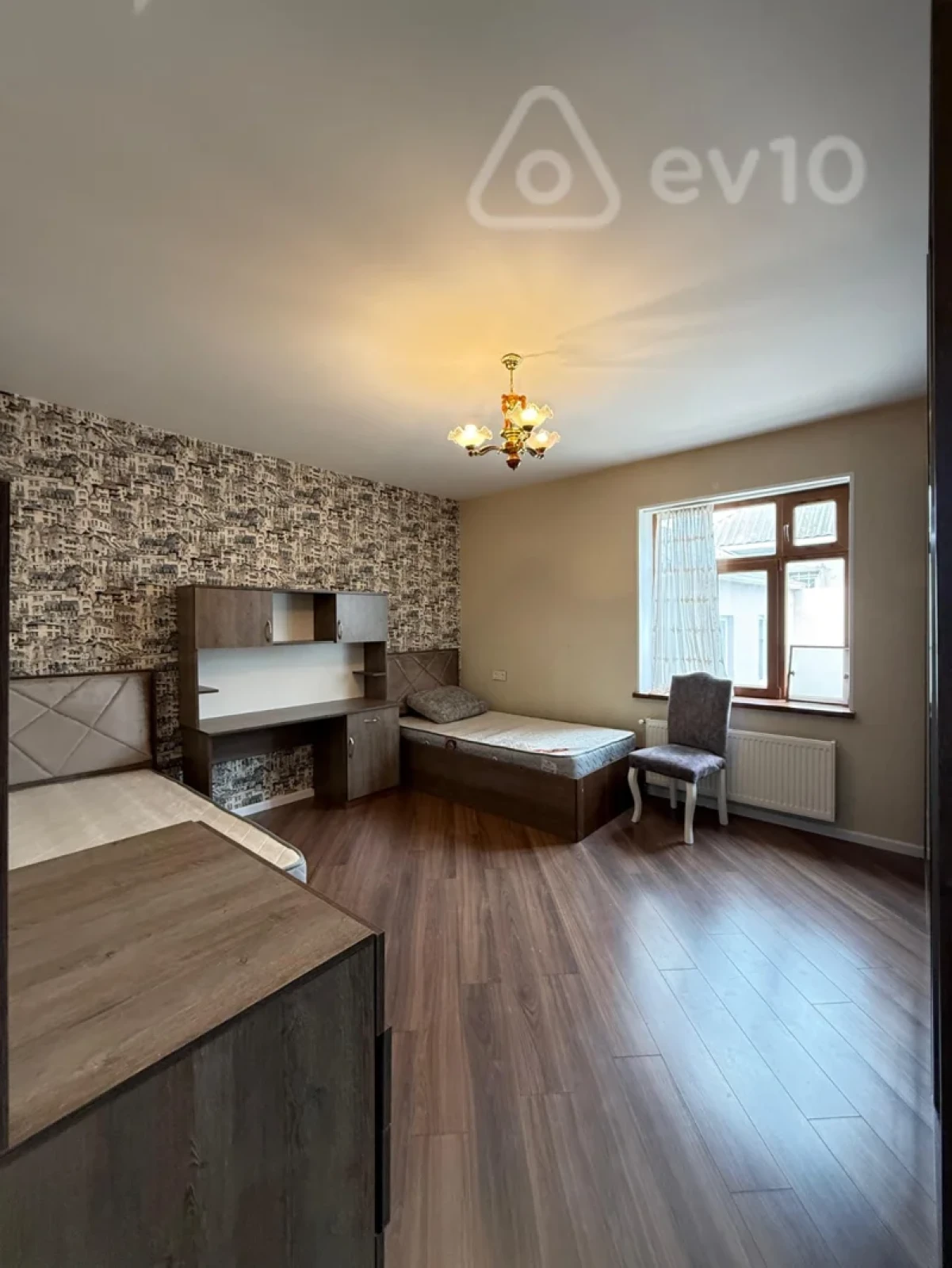 Satılır 5 otaqlı həyət evi 160 m²