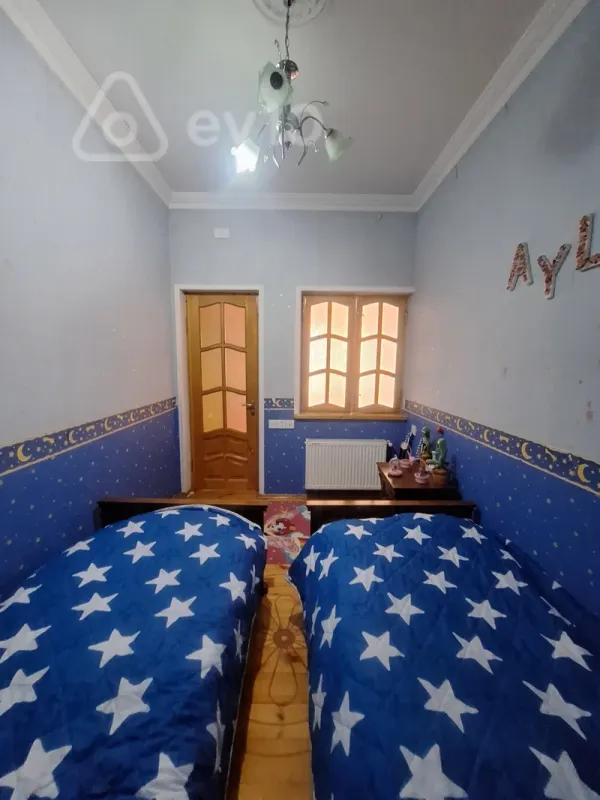 Satılır 6 otaqlı həyət evi 190 m²