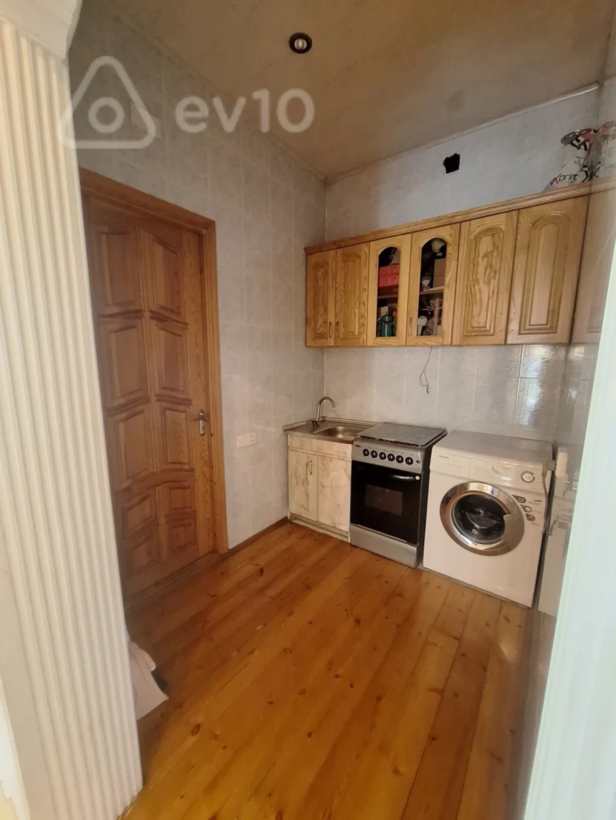 Satılır 6 otaqlı həyət evi 190 m²