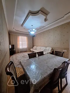 Satılır 6 otaqlı həyət evi 190 m²