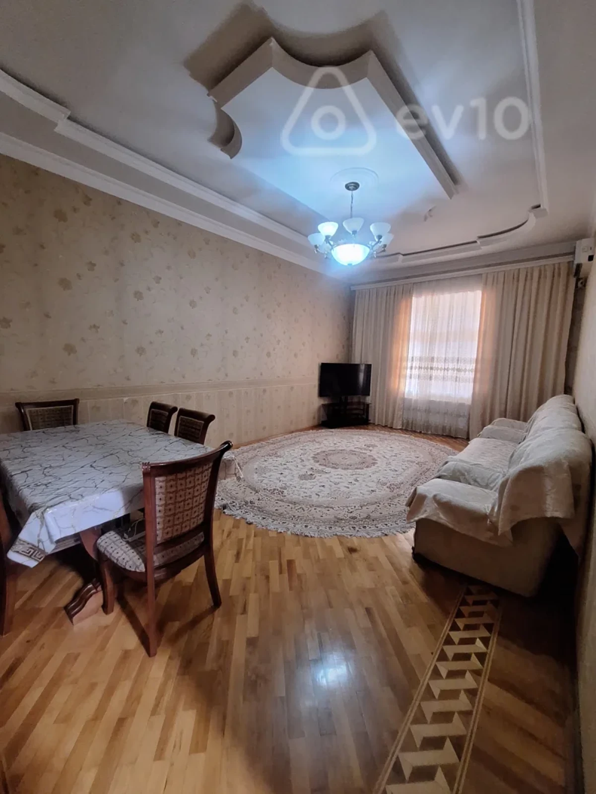 Satılır 6 otaqlı həyət evi 190 m²