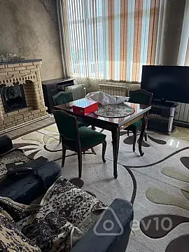 Kirayə verilir 4 otaqlı köhnə tikili 115 m² — Bakı, Yasamal 4 otaq 115.00 m²