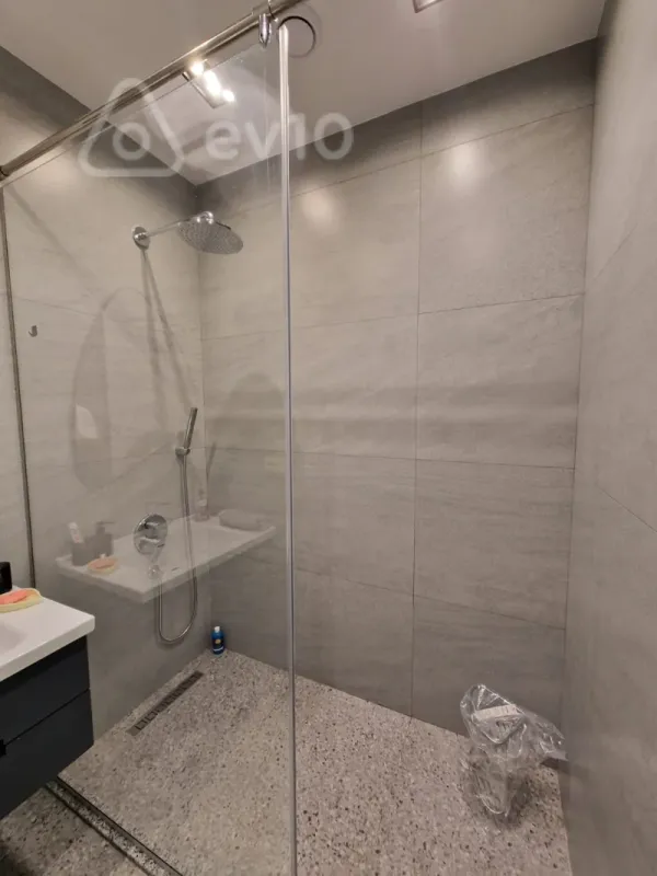 Kirayə verilir 3 otaqlı yeni tikili 140 m²