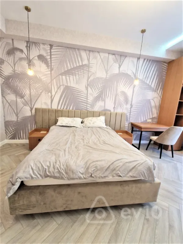 Kirayə verilir 3 otaqlı yeni tikili 140 m²