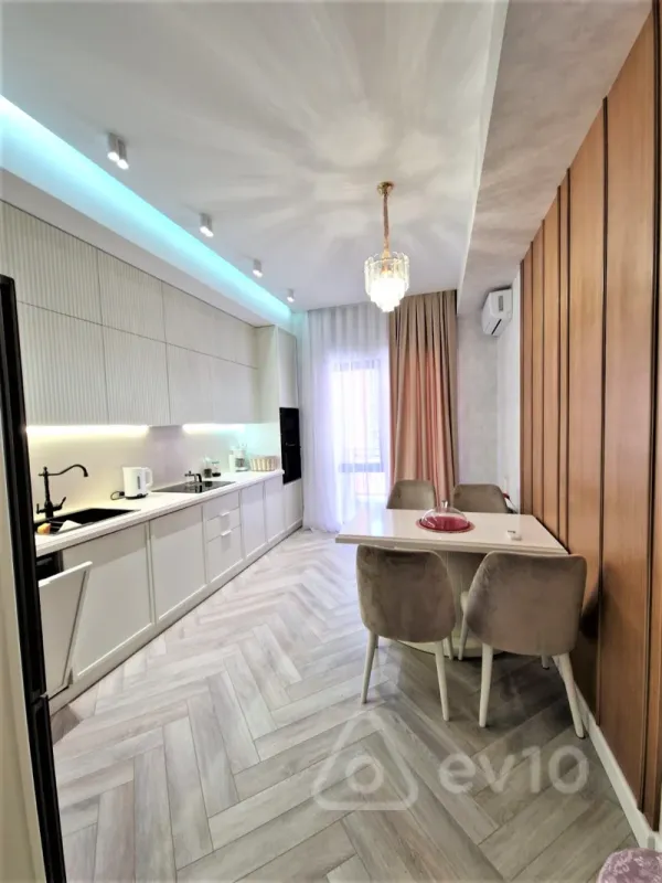 Kirayə verilir 3 otaqlı yeni tikili 140 m²