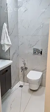 Kirayə verilir 2 otaqlı yeni tikili 70 m²