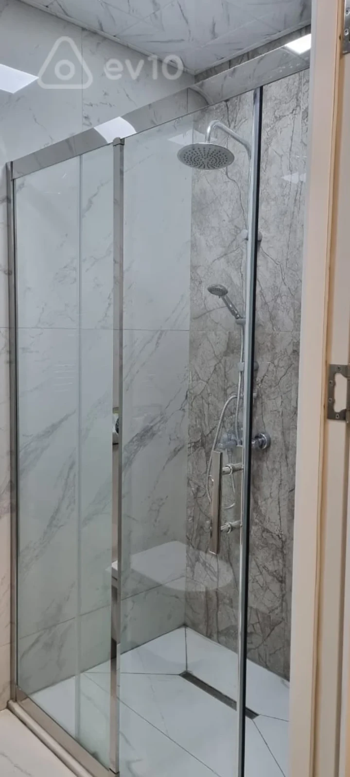 Kirayə verilir 2 otaqlı yeni tikili 70 m²